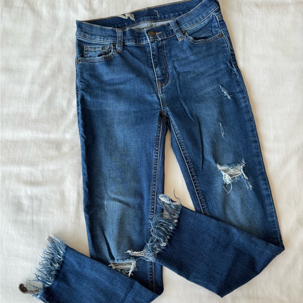 Free People Frayed Jeans | Size: 25 | Mid-rise